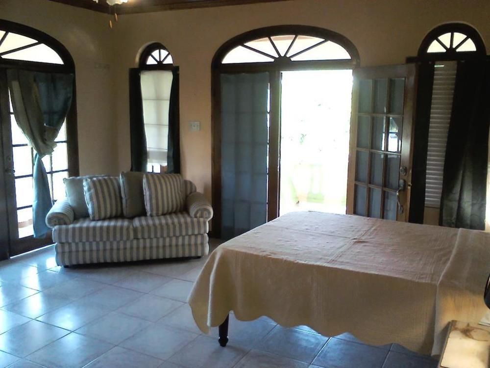 Dolphin Bay Yoga Guest House Drapers Εξωτερικό φωτογραφία