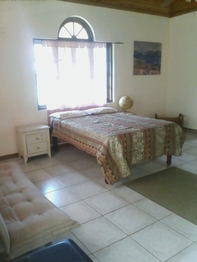 Dolphin Bay Yoga Guest House Drapers Εξωτερικό φωτογραφία